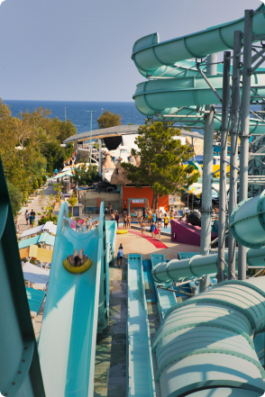 Image of an amusement park